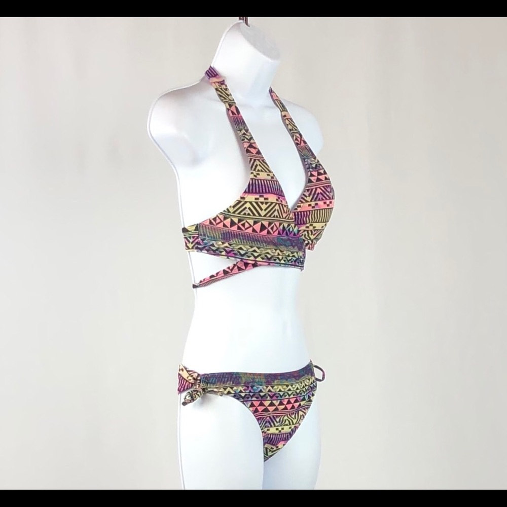 Island Love 2pc Bikini - Picture 4 of 8